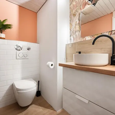 Karibu Nyumbani - Tolle Maisonette-wohnung Mit Arbeitsplatz Und Balkon דירה