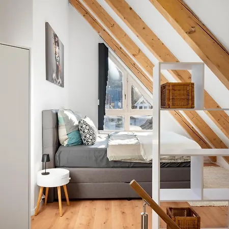 Karibu Nyumbani - Tolle Maisonette-wohnung Mit Arbeitsplatz Und Balkon Aidlingen